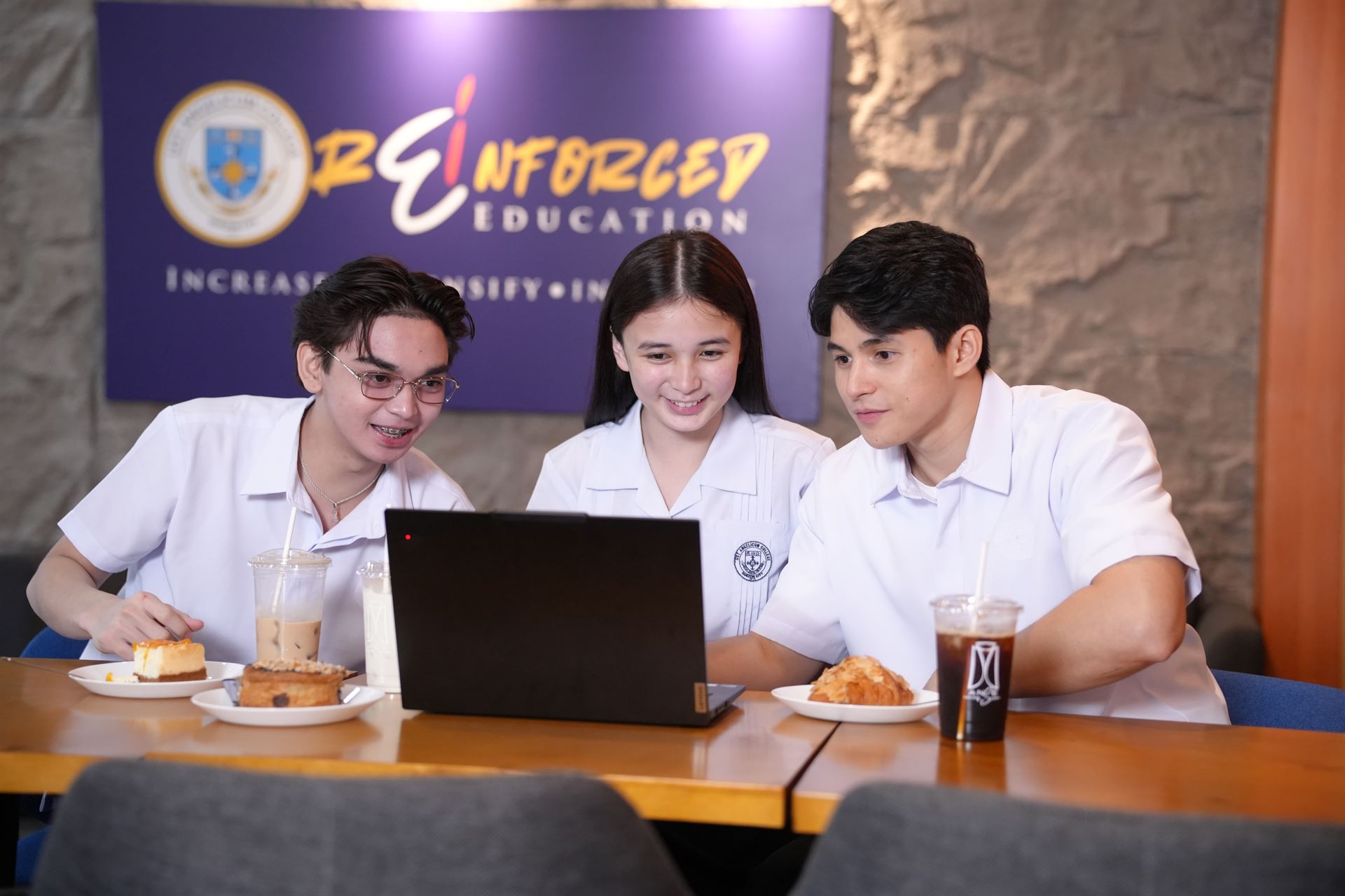 UST Angelicum College
