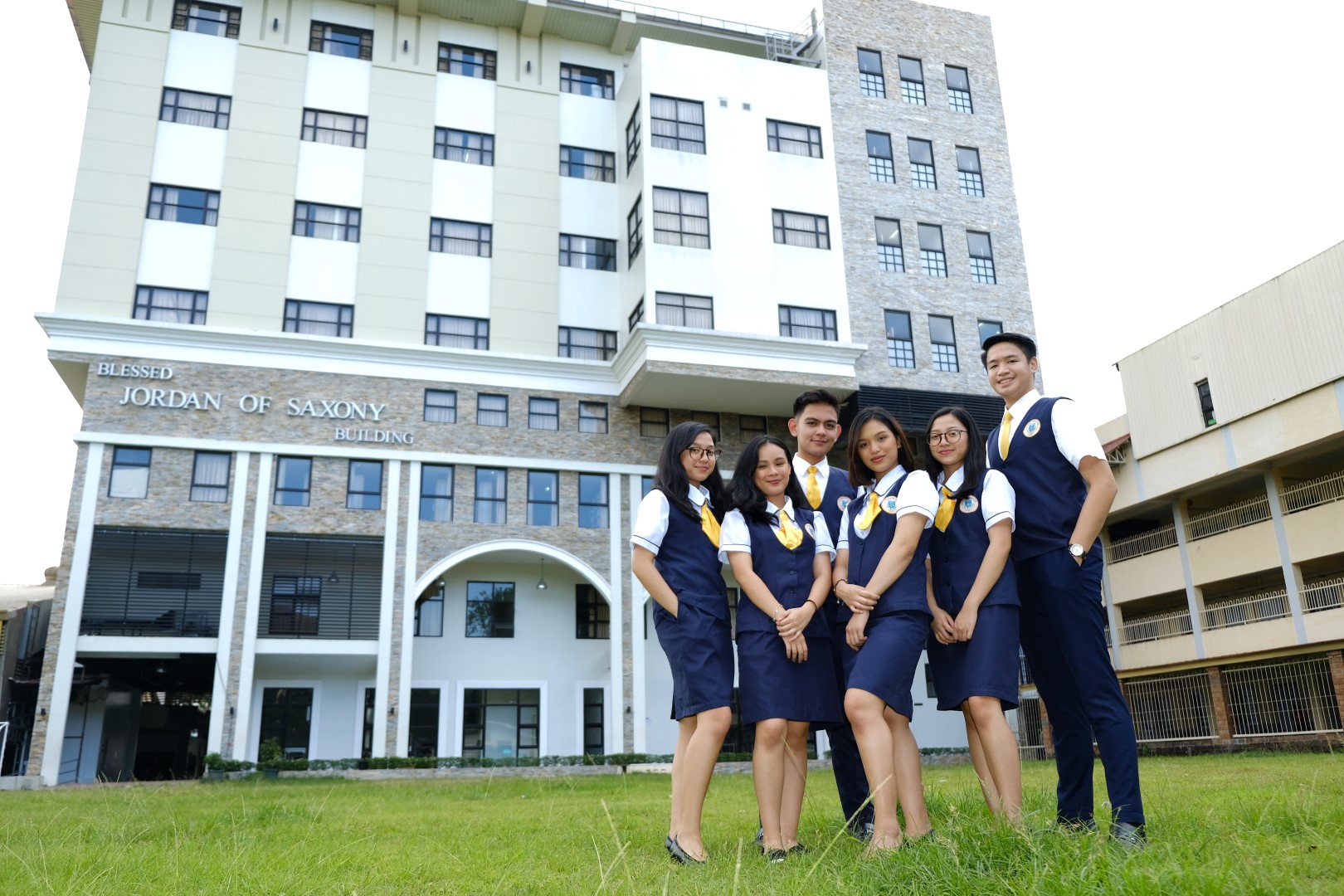 Home | UST Angelicum College